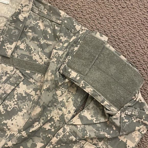 Army Combat Uniform (ACU) Shirt Size Small-Regular - Picture 3 of 15